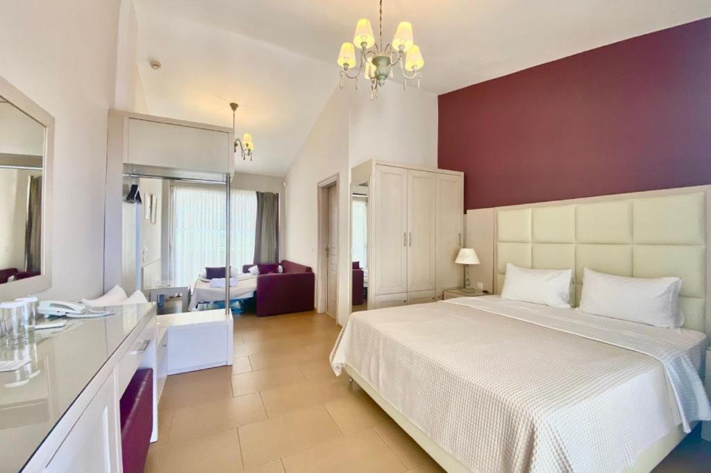 Greek Pride Cronwell Rahoni Hotel (Adults Only) Nea Skioni Luaran gambar