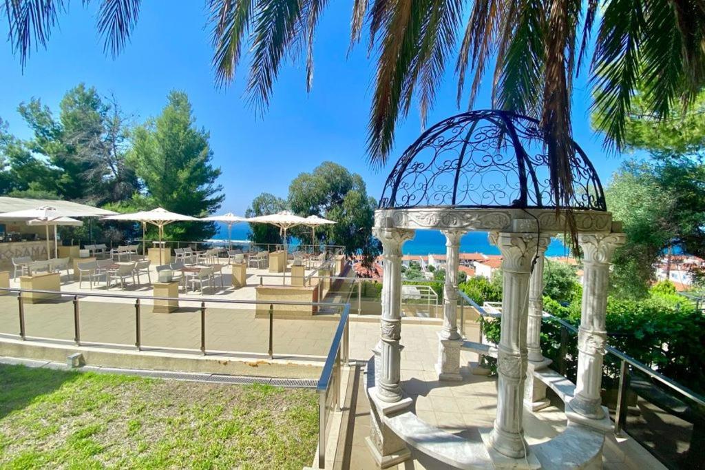 Greek Pride Cronwell Rahoni Hotel (Adults Only) Nea Skioni Luaran gambar