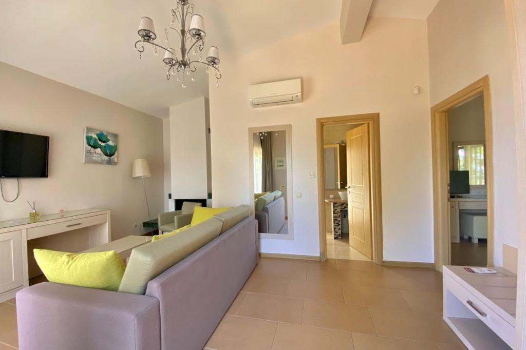 Greek Pride Cronwell Rahoni Hotel (Adults Only) Nea Skioni Luaran gambar