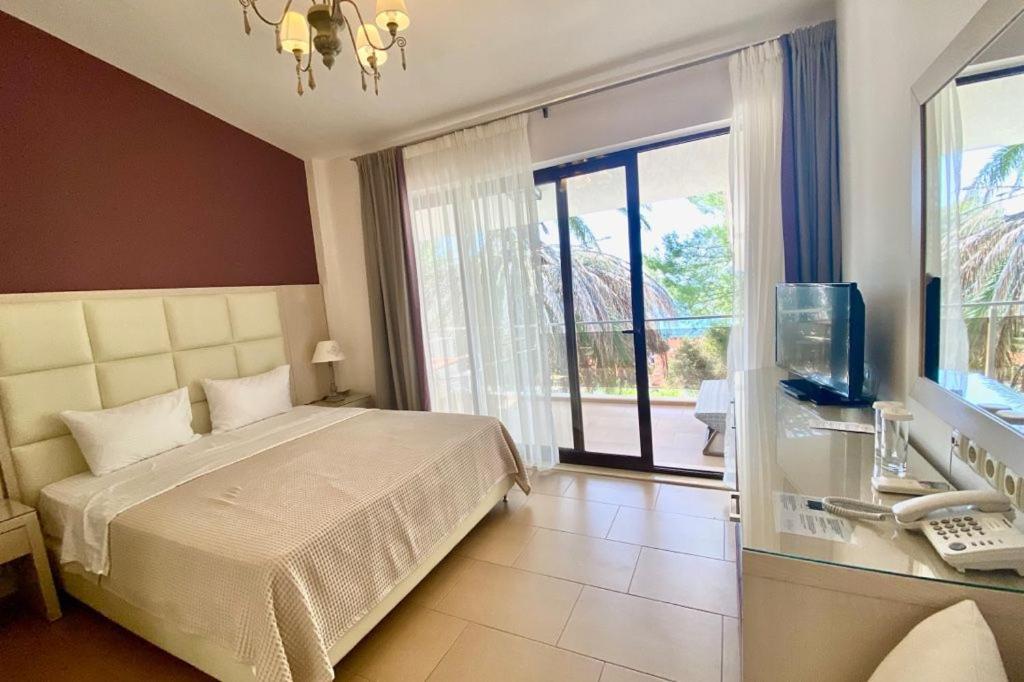 Greek Pride Cronwell Rahoni Hotel (Adults Only) Nea Skioni Luaran gambar